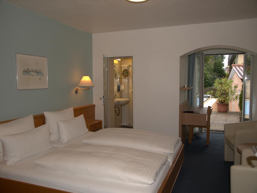 Hotel Alpenblick Garni Überlingen Szoba fotó